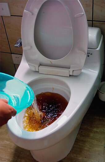 https://blockeddrainseastperth.com.au/uploads/2025/07/blocked-toilet-93159.jpg